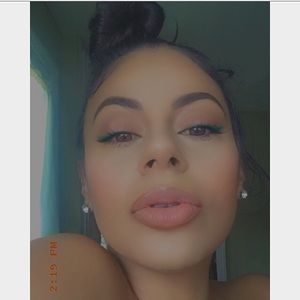 Meet your Posher, Lynda